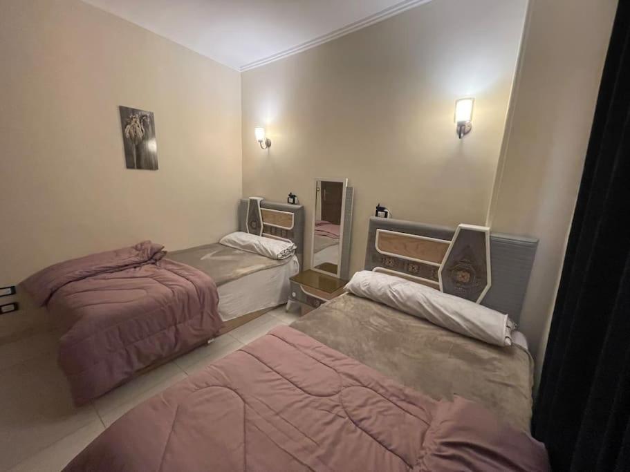 Large 3 Bedrooms Apartment *